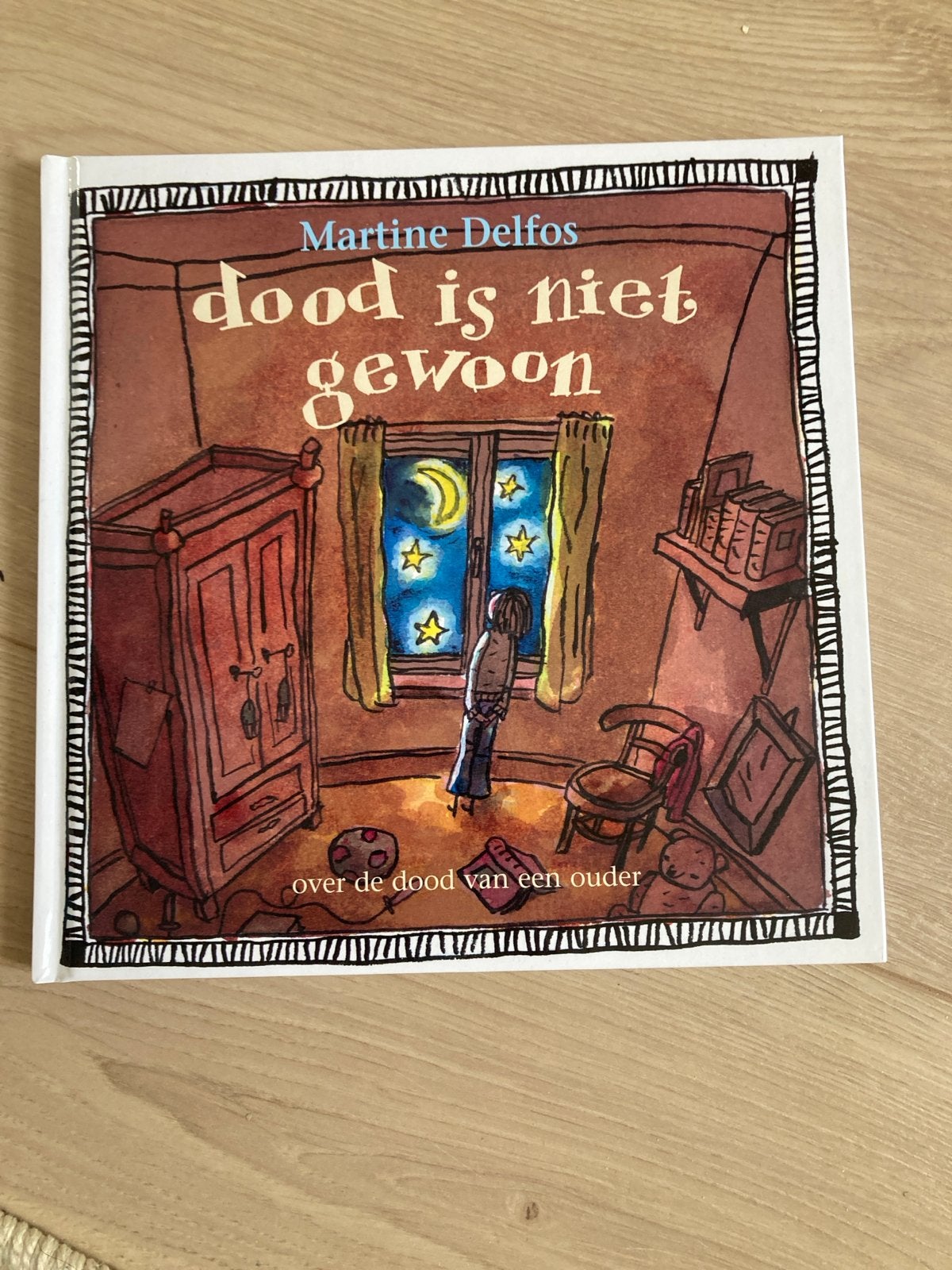 Dood is niet gewoon - Martine Delfos (overlijden ouder), Ophalen of Verzenden, Zo goed als nieuw, Non-fictie