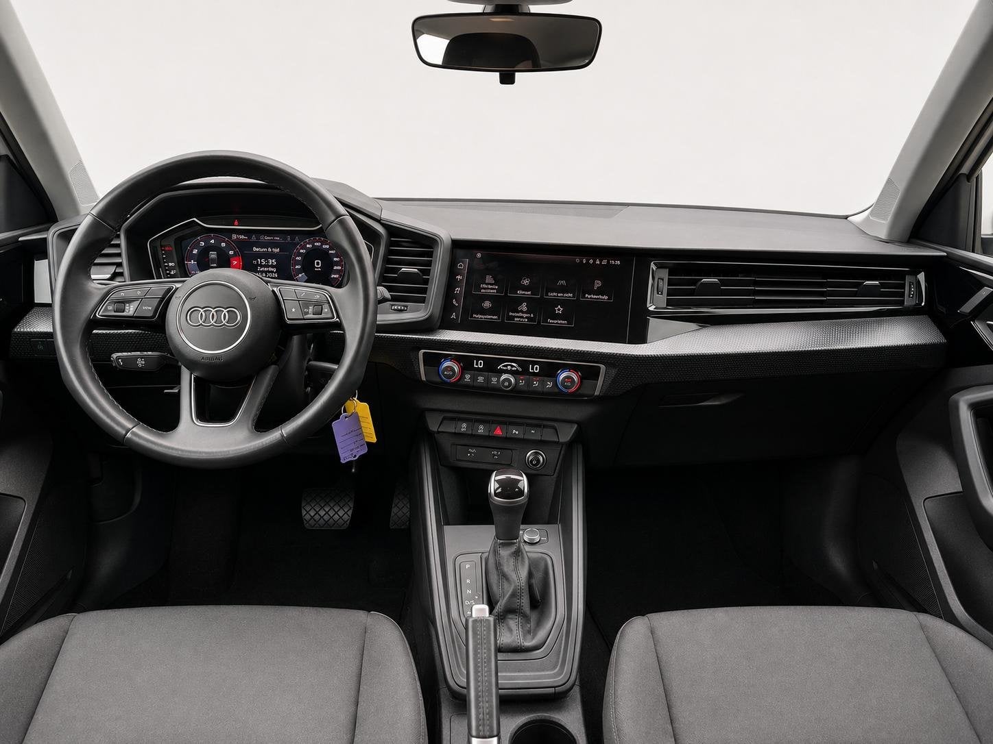 Audi A1 Sportback 25 TFSI Automaat Advanced edition Navigati, Auto's, Dealer onderhouden, Stof, 95 pk, Bedrijf