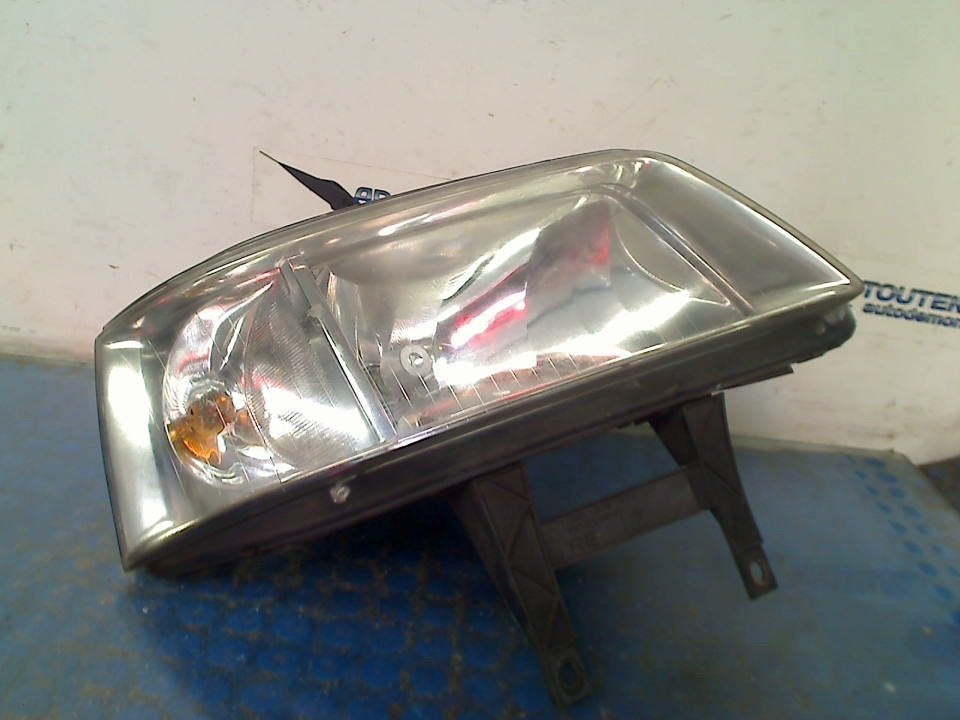 Koplamp Rechts Volkswagen Transporter T5 2007 0301191302, Gebruikt, Volkswagen, Volkswagen AG, Kundenbetreuung@volkswagen.de