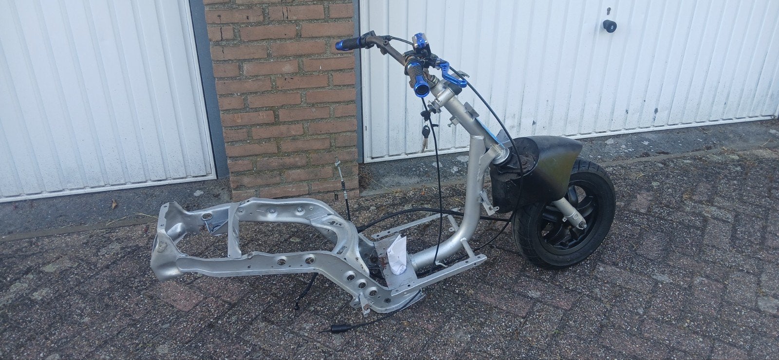 Piaggio zip2000 snor frame bj2016, Fietsen en Brommers, Scooters | Piaggio, Benzine, Ophalen