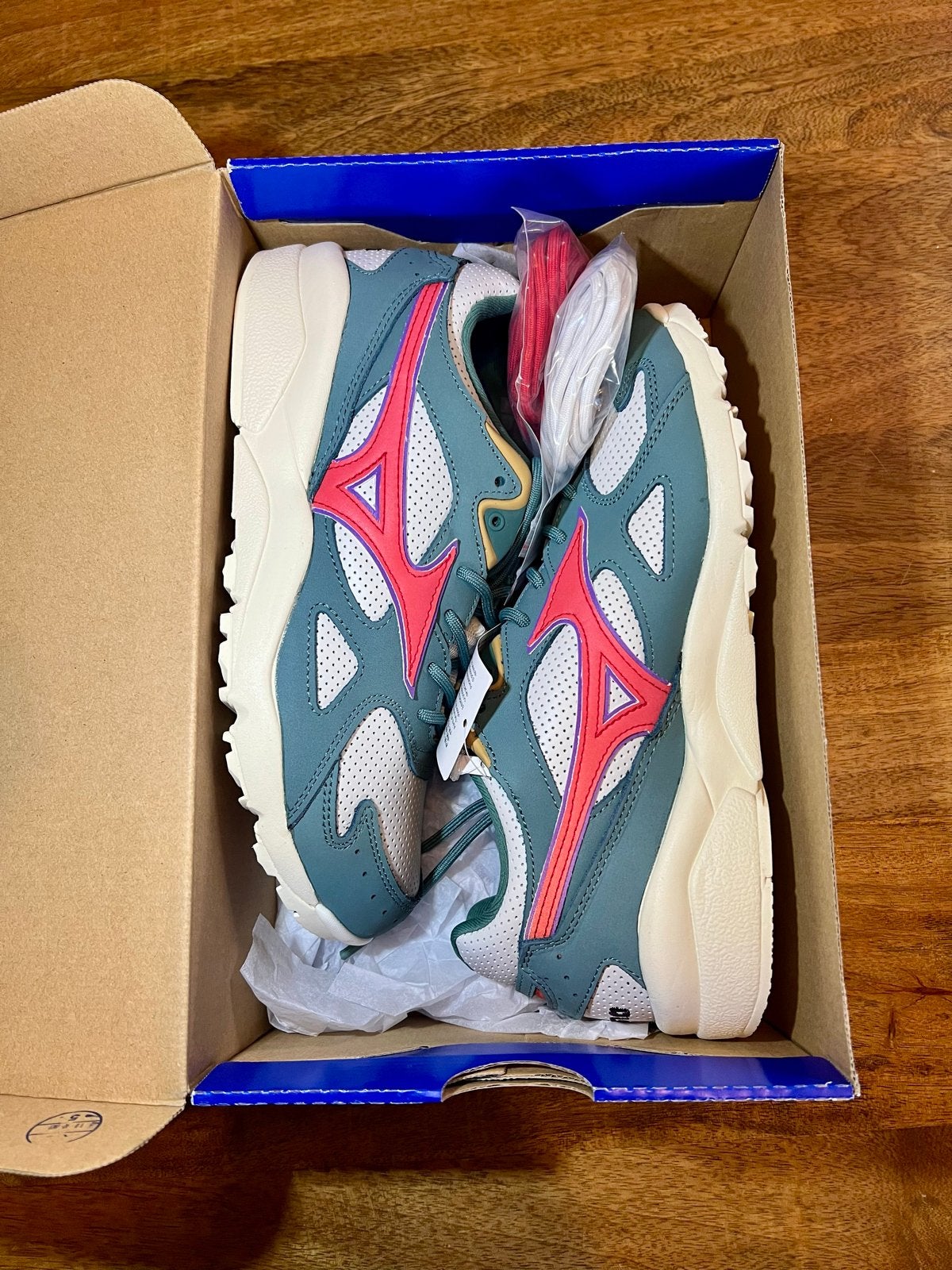 Mizuno Sky Medal Patta sneakers - Maat 41 - Nieuw in doos, Overige kleuren, Nieuw, Ophalen of Verzenden, Sneakers of Gympen