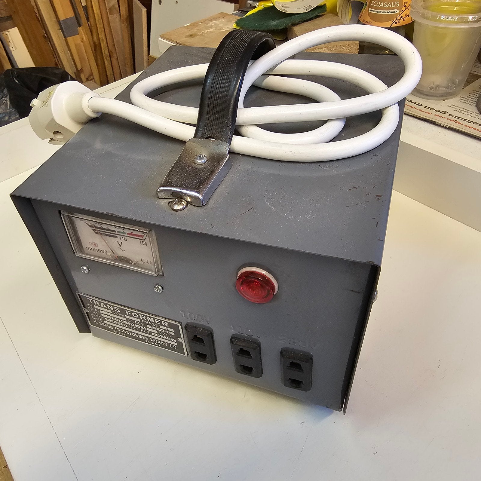 IE Sheng Transformer Works Co. Omvormer, Ophalen of Verzenden, Gebruikt, Minder dan 2 meter, Overige kabels