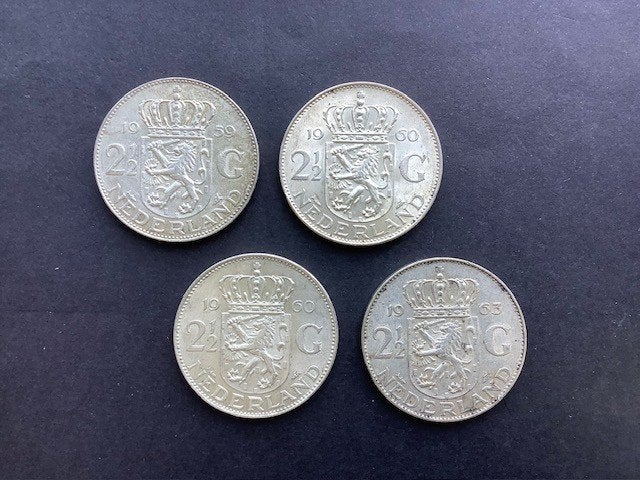 Juliana 2 ½ gulden zilver , 4 stuks., Koningin Juliana, Zilver, Ophalen of Verzenden, Losse munt