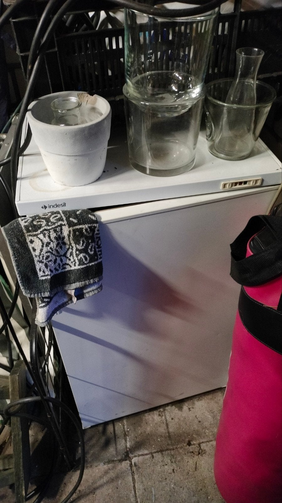 Gebruikte Indesit tafelmodel vriezer - Werkt perfect!, Gebruikt, Met aparte vriezer, Ophalen of Verzenden, Minder dan 75 liter