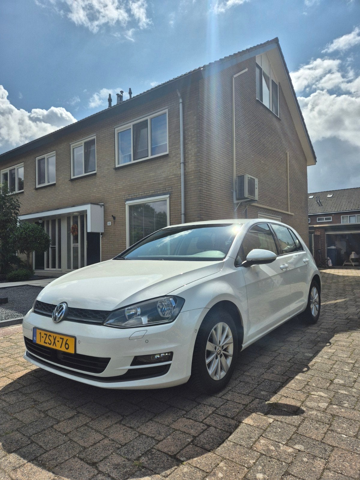 Volkswagen Golf 1.2 TSI 77KW 5D 2014 Wit, Voorwielaandrijving, Stof, 4 cilinders, 610 kg