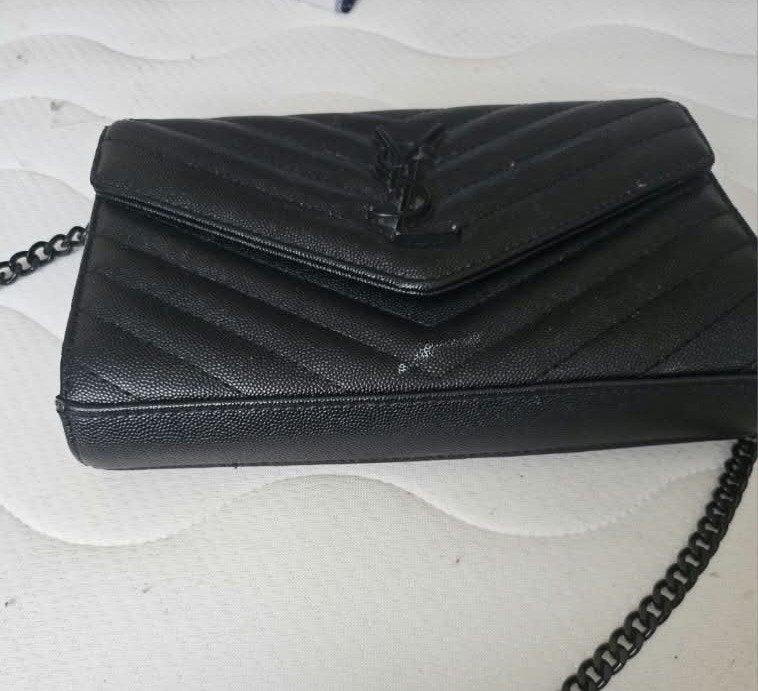 Stijlvolle Zwarte YSL Schoudertas - Zo goed als nieuw, Ophalen, Nieuw, Zwart, Schoudertasje