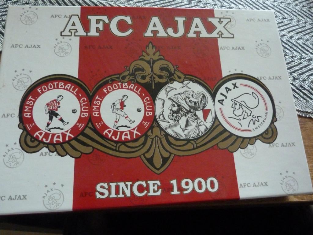 I.G.S AJAX puzzel voetballen. helemaal compleet, Ophalen, 500 t/m 1500 stukjes, Gebruikt, Legpuzzel
