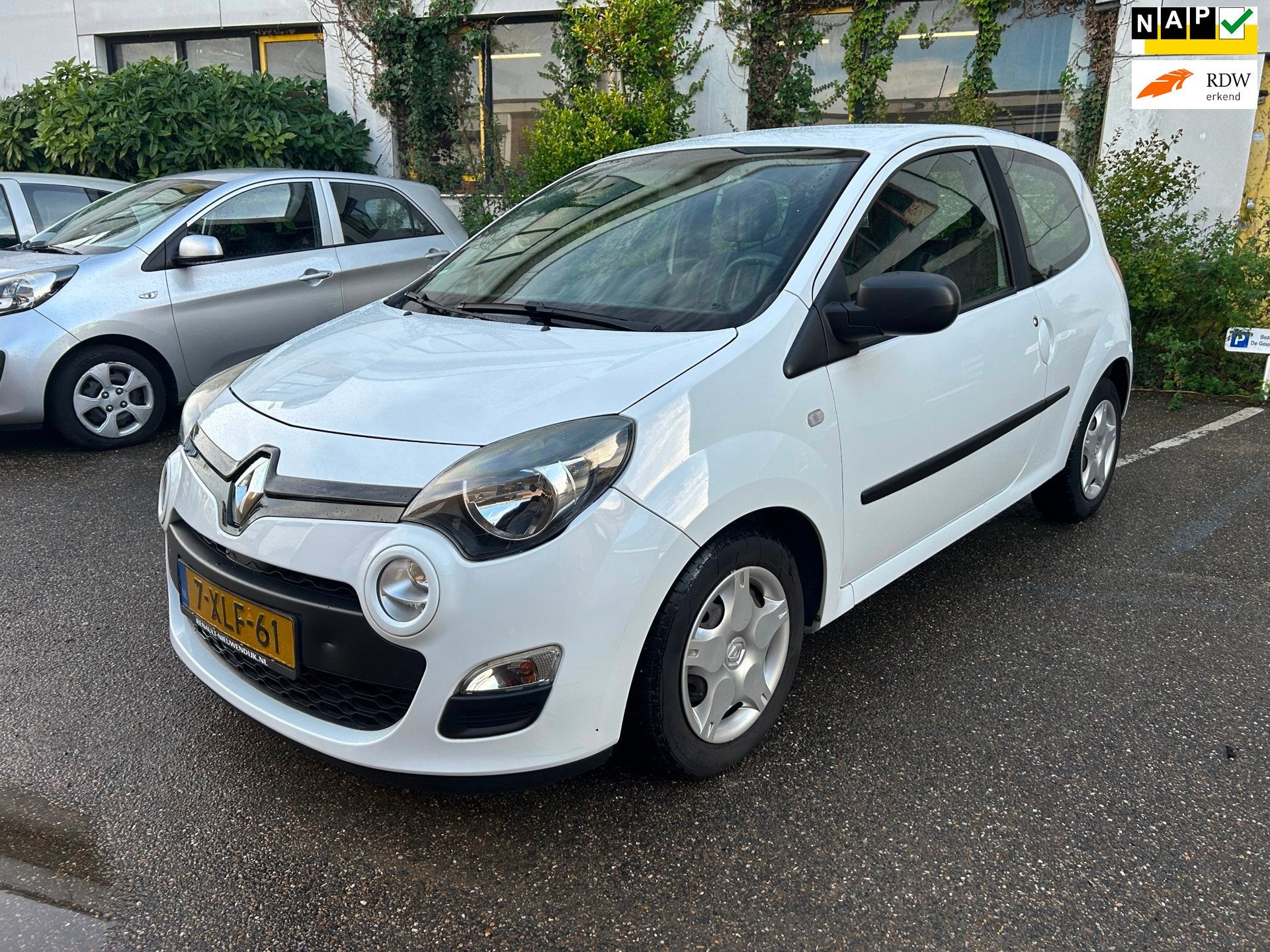 Renault Twingo 1.2 16V Parisienne / Airco / 1ste eigenaar, Voorwielaandrijving, Twingo, Gebruikt, Bluetooth