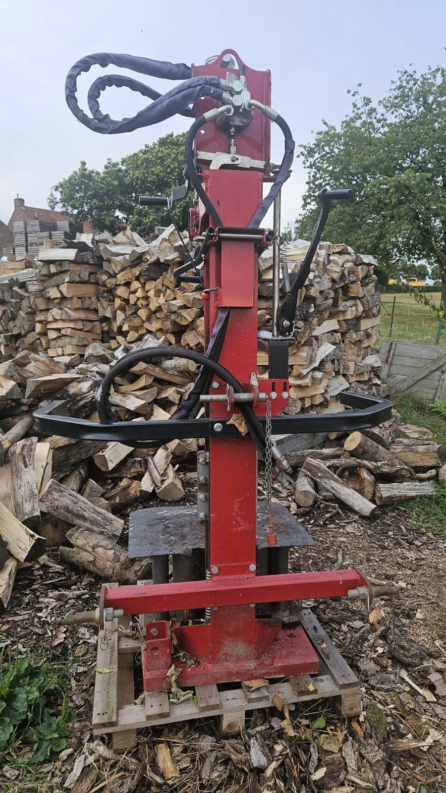 AMR Vogesenblitz VH12 – 12 ton hydraulische houtklover, Ophalen