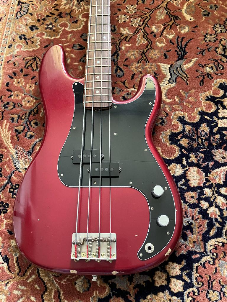 Fender Nate Mendel Precision Bass., Muziek en Instrumenten, Snaarinstrumenten | Gitaren | Bas, Ophalen, Zo goed als nieuw, Elektrisch