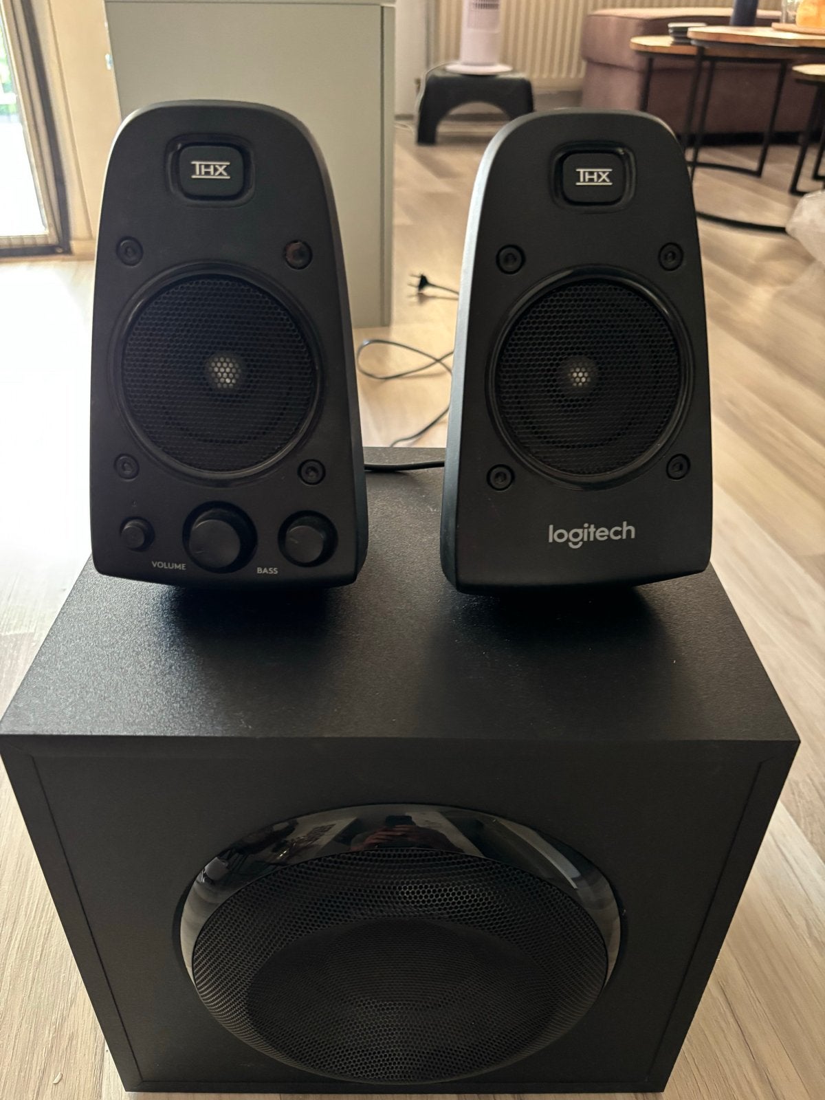 Logitech Speakerset met Kraakhelder Geluid en Diepe Bas, Audio, Tv en Foto, Luidsprekers, Ophalen, Gebruikt, Logitech, Speakerset