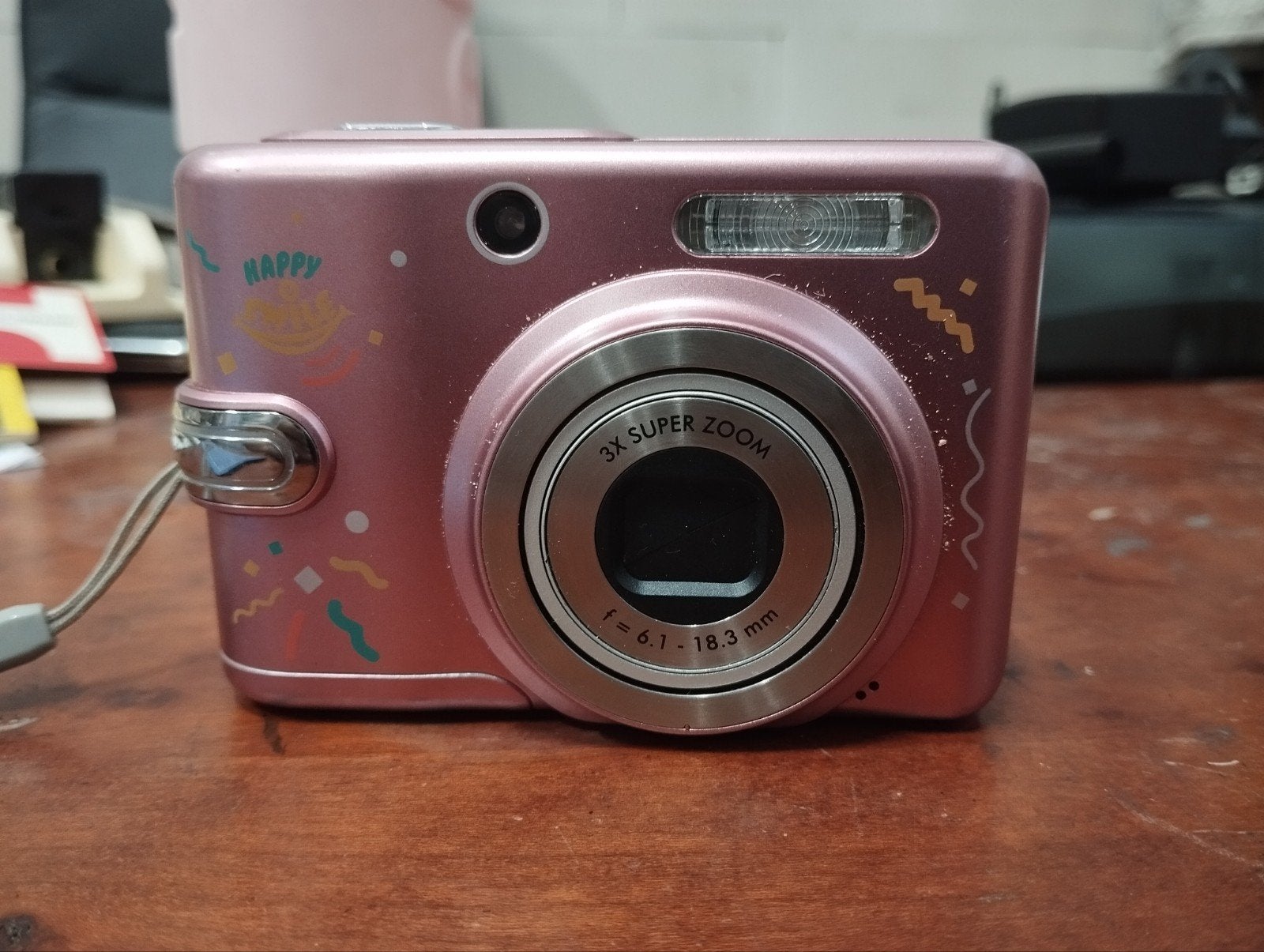 Roze Traveler Happy Smile Compact Camera met Hoes en Kabel, Ingebouwde flitser, Gebruikt, Ophalen of Verzenden, Compactcamera