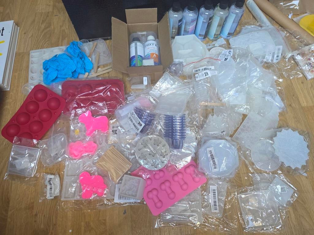 Epoxy en super veel mallen te koop. Heel veel ongebruikt., Ophalen of Verzenden, Tarot of Kaarten leggen, Overige typen