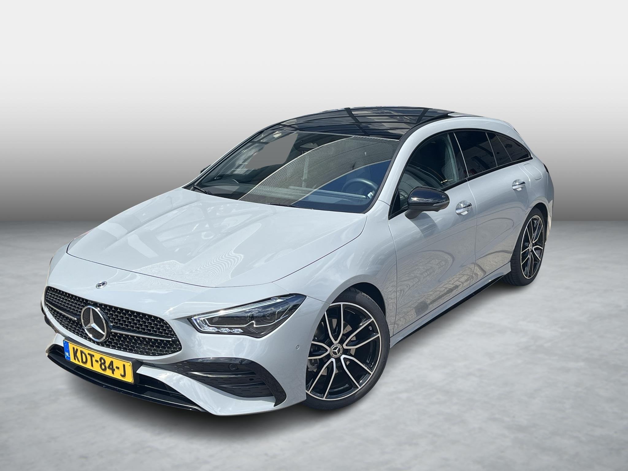 Mercedes-Benz CLA-klasse Shooting Brake 180 AMG Line, CLA, 136 pk, 4 cilinders, Origineel Nederlands