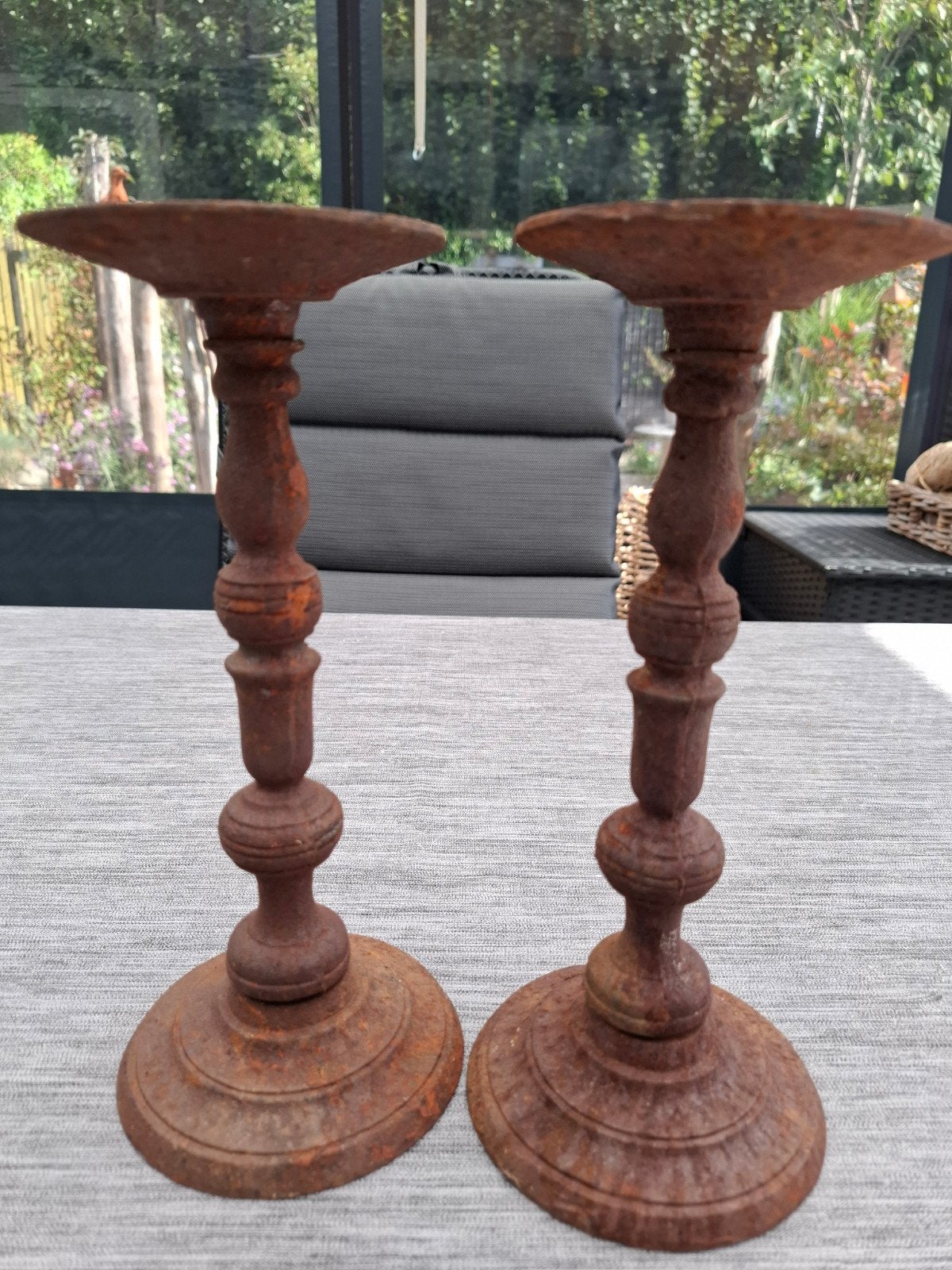 Antieke gietijzeren kandelaars - set van 2, Ophalen of Verzenden, Overige materialen