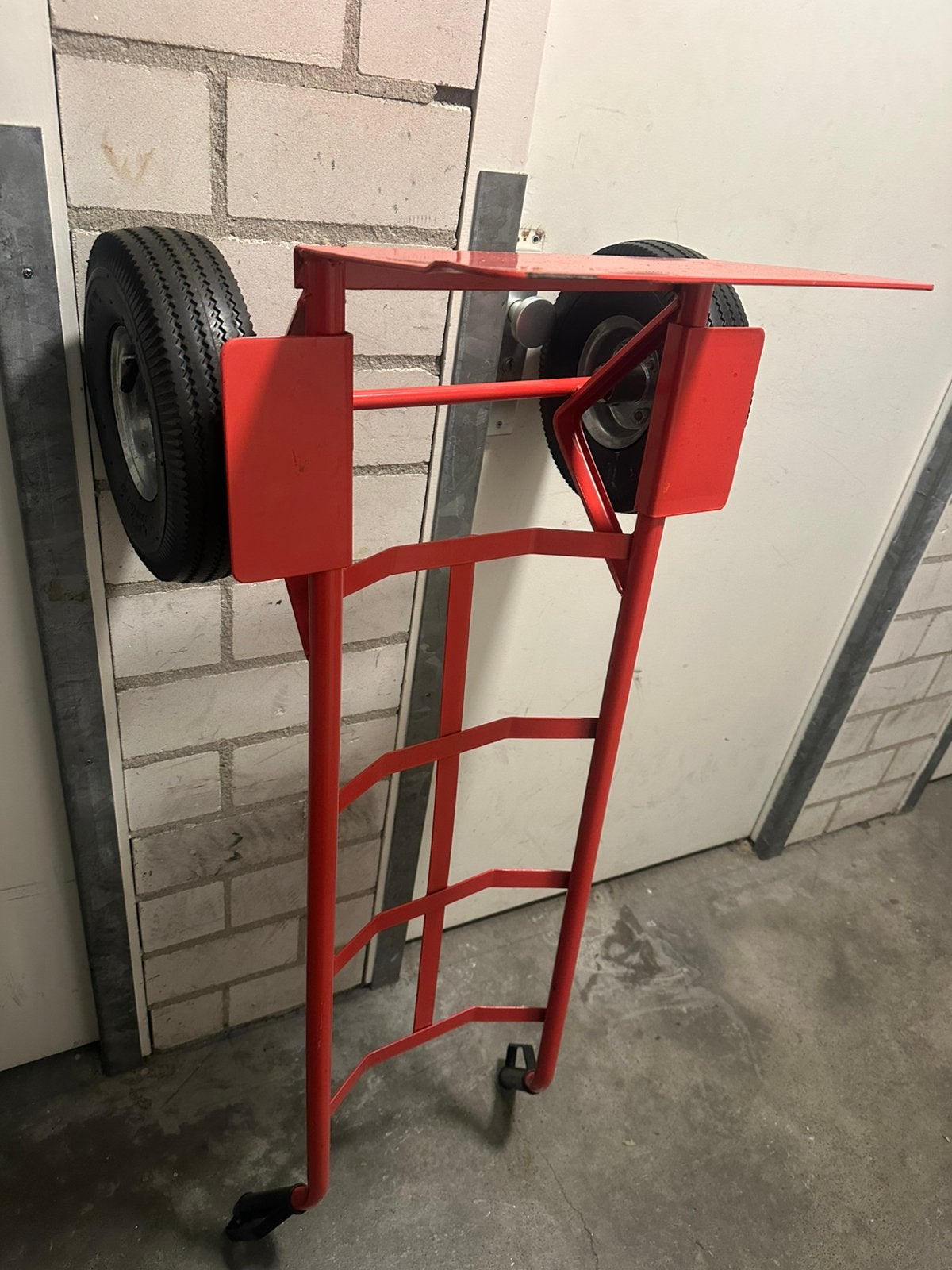 Te koop trolley of vervoer karretje, 100 liter of meer, Ophalen, Zo goed als nieuw, Transportkar