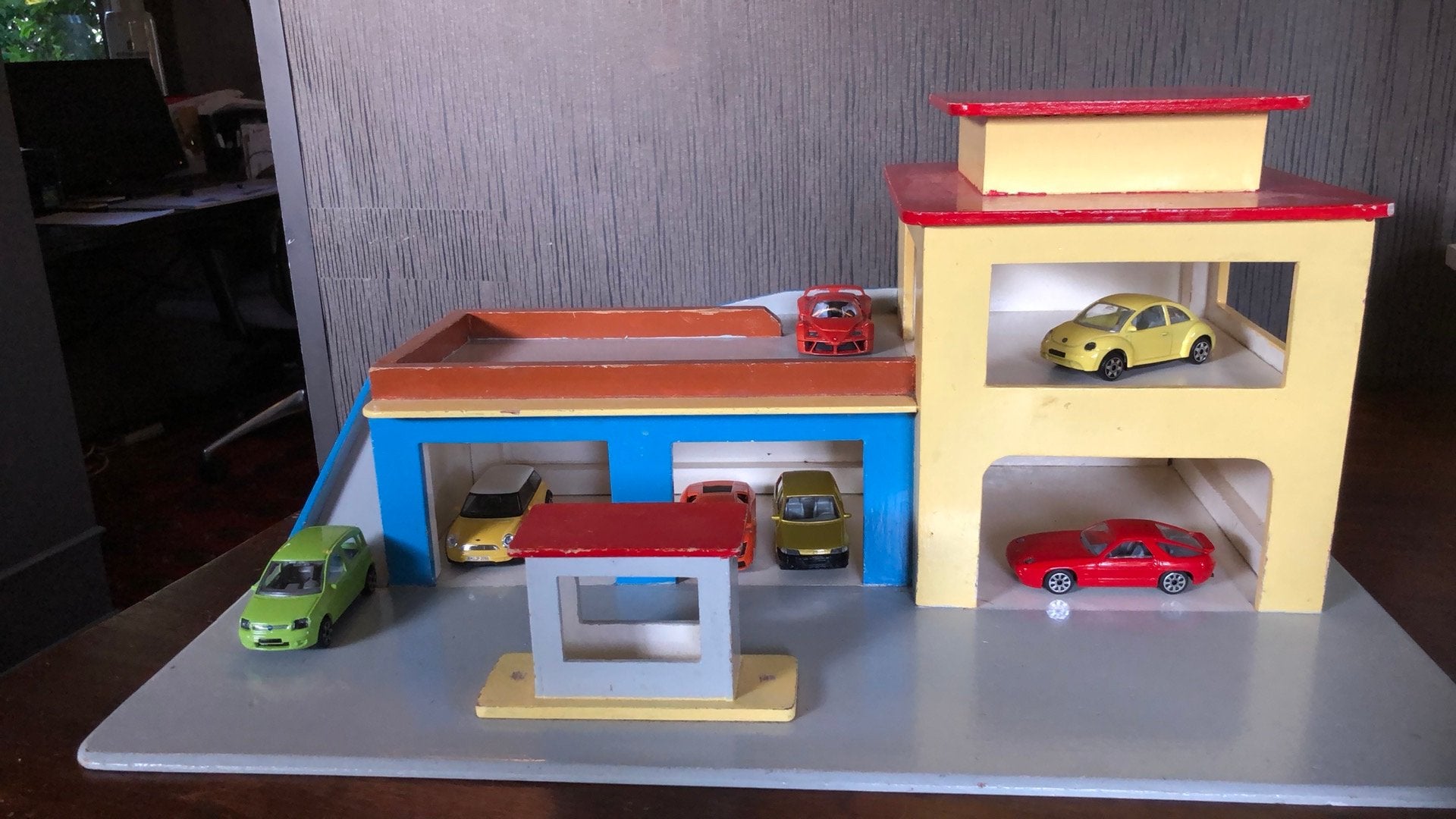 Vintage speelgoedgarage, Ophalen of Verzenden, Gebruikt