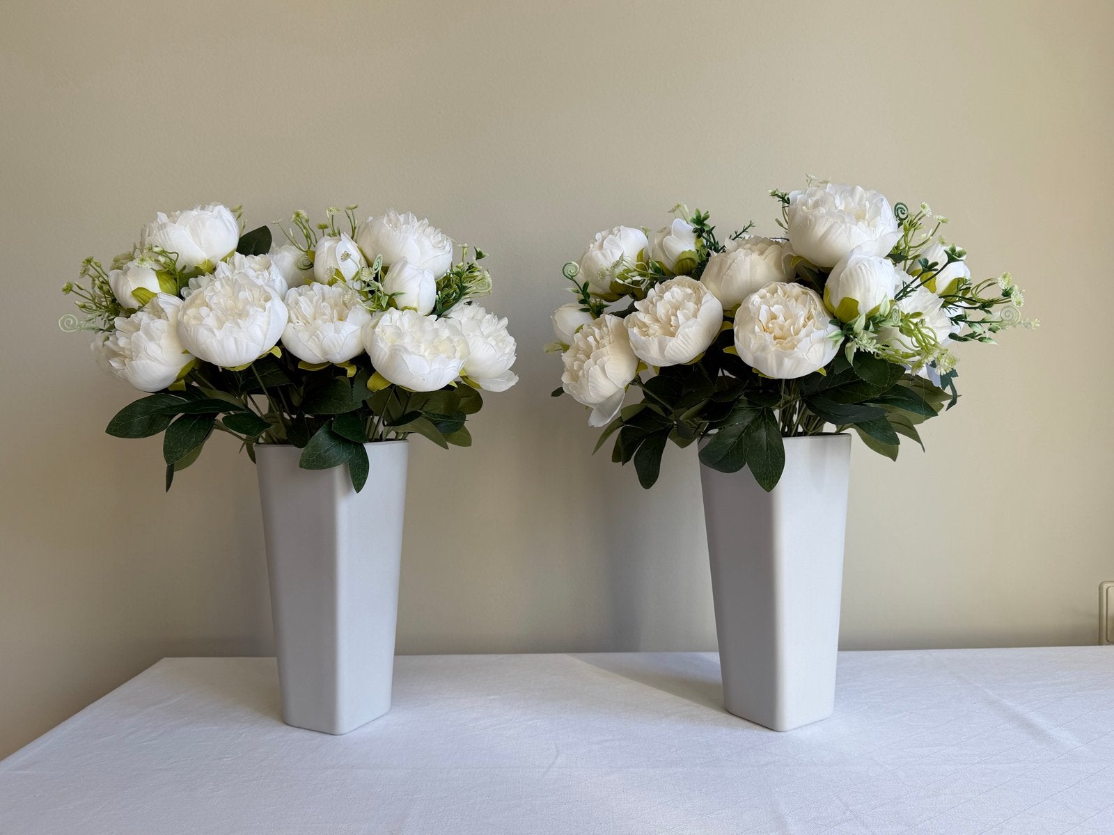 Bruiloft Prachtig Zijden Boeket - Wit met Groen 6x, Huis en Inrichting, Woonaccessoires | Kunstplanten en Kunstbloemen, Ophalen
