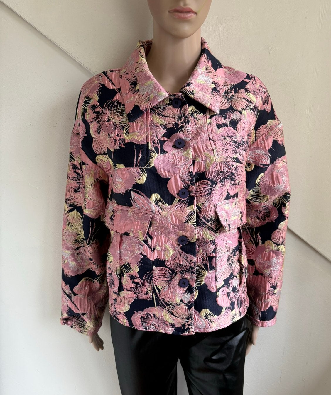 Studio Amaya Amsterdam jasje zomerjas maat M roze bloemen, Ophalen of Verzenden, Zo goed als nieuw, Maat 38/40 (M), Roze