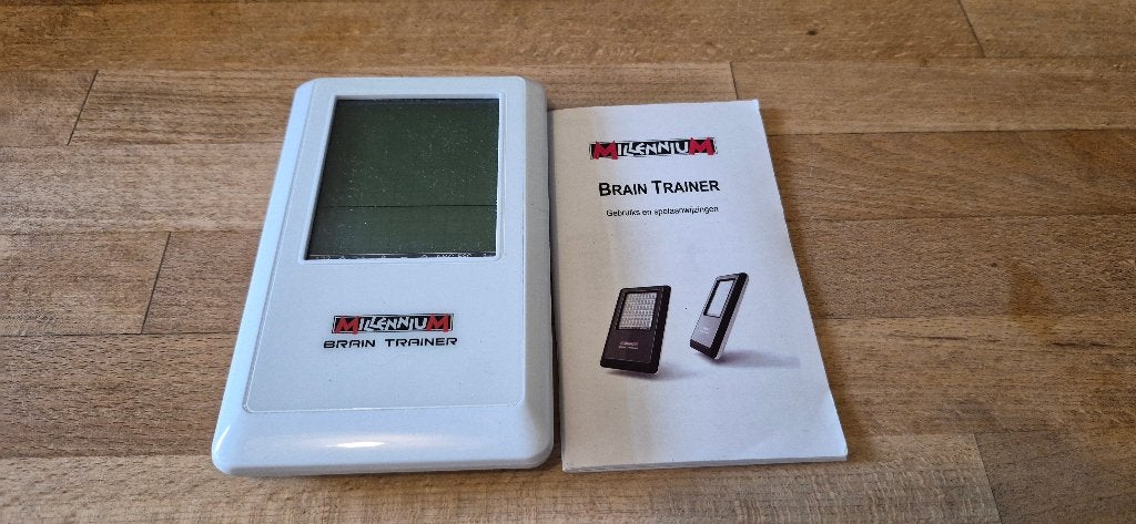 Millennium Brain Trainer, Spelcomputers en Games, Spelcomputers | Overige, Zo goed als nieuw, Ophalen of Verzenden