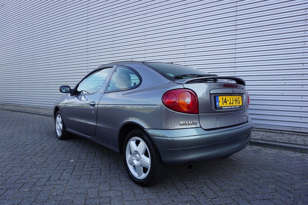 Renault Mégane Coupe 1.4-16V Sport Way Airco / Elekt. ramen, Auto's, Voorwielaandrijving, 4 cilinders, 4 stoelen, Origineel Nederlands