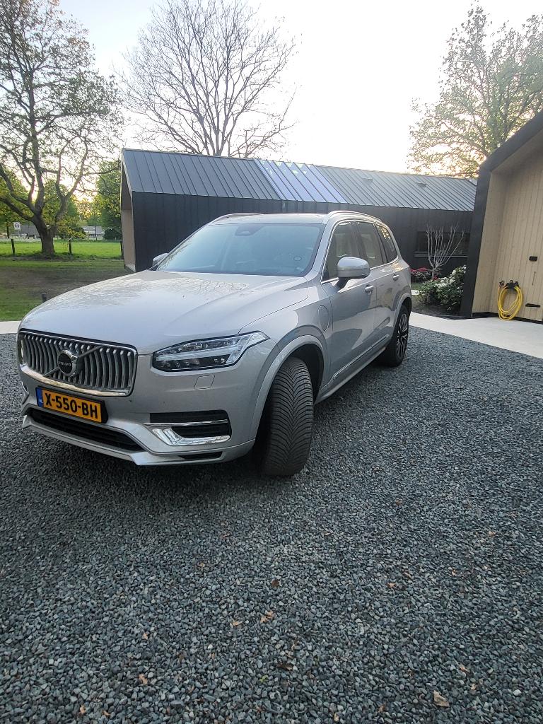 Volvo XC90 T8 Twin Engine AWD Plug-in Hybrid 455pk 7P 2023, 77 km/l, Beige, 4 cilinders, 1969 cc