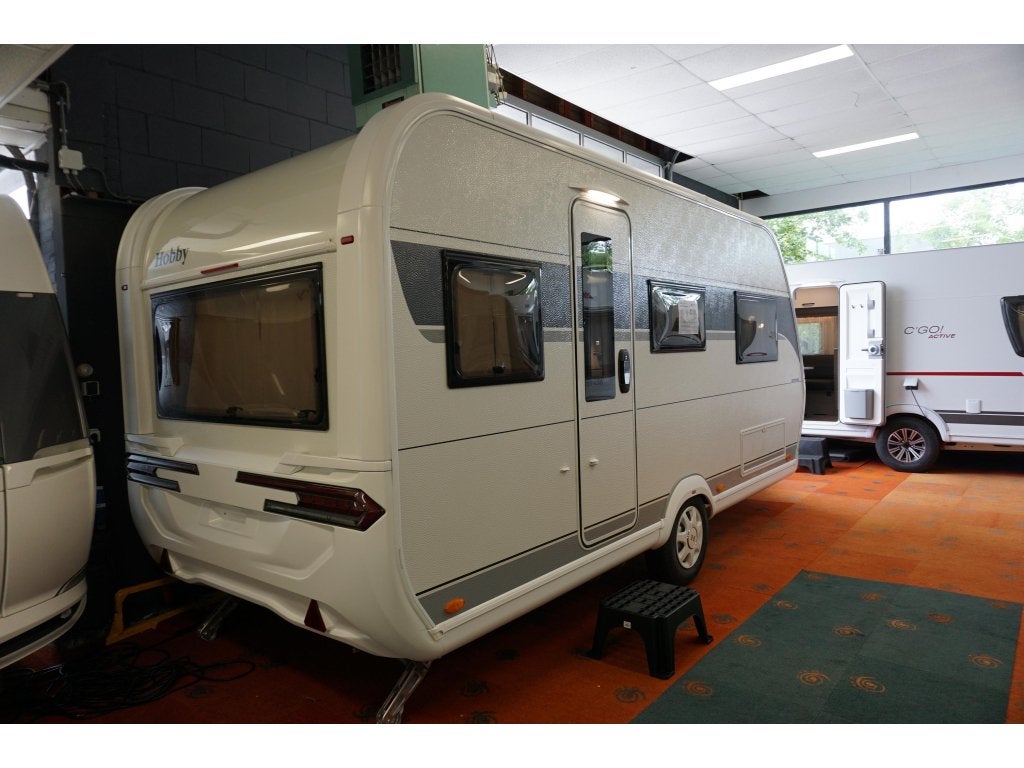 Hobby On Tour 460 DL Enkele bedden!, Caravans en Kamperen, Standaardzit, Hobby, Bedrijf, Schokbreker