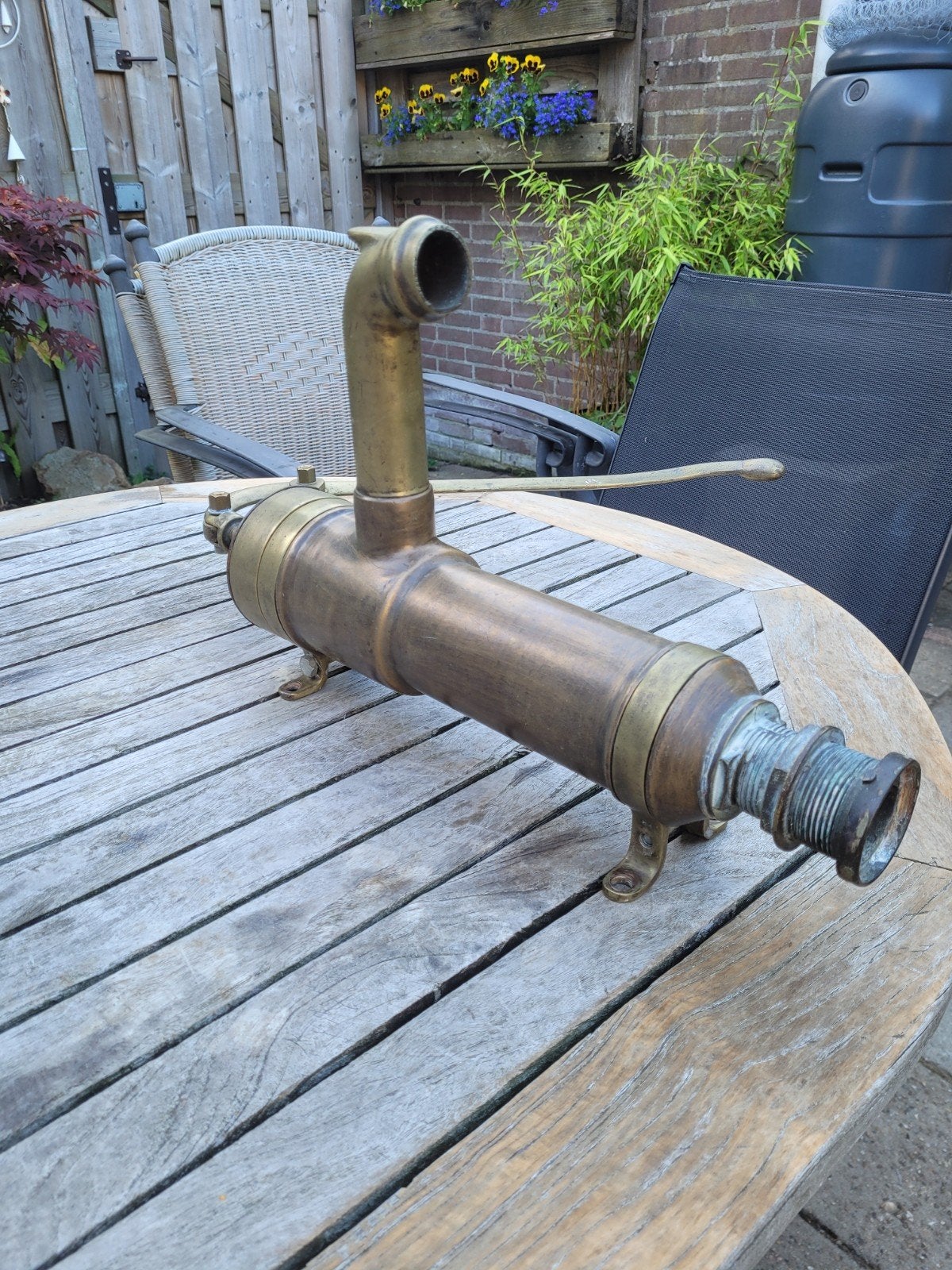 Oude messing en koper waterpomp, Ophalen of Verzenden, Gebruikt, Handmatig, Overige typen