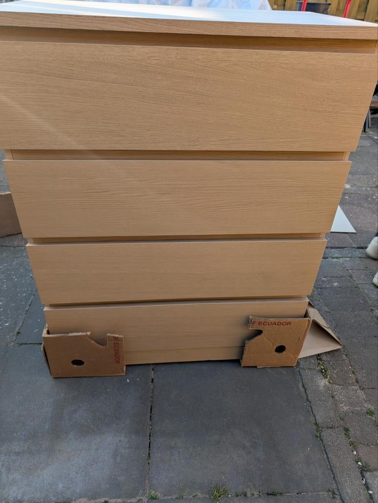 Te koop malm 4 lades eiken fineer zgan, Ophalen of Verzenden, Zo goed als nieuw