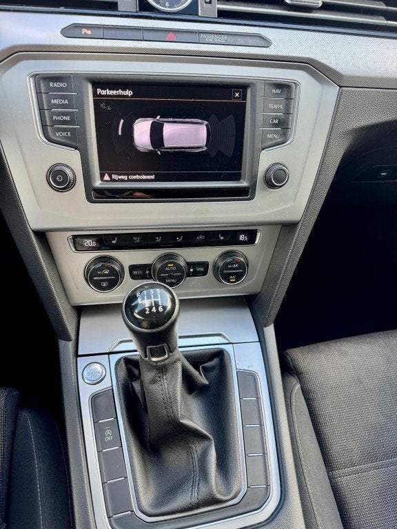 Volkswagen PASSAT 1.4 TSI ACT Highline ECC ACC 1STE EIG. NET, Auto's, Voorwielaandrijving, Gebruikt, Euro 6, 4 cilinders
