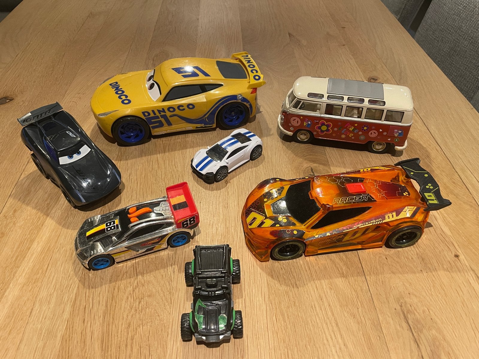 Diverse speelgoedauto's en busje - set van 7, Ophalen, Gebruikt