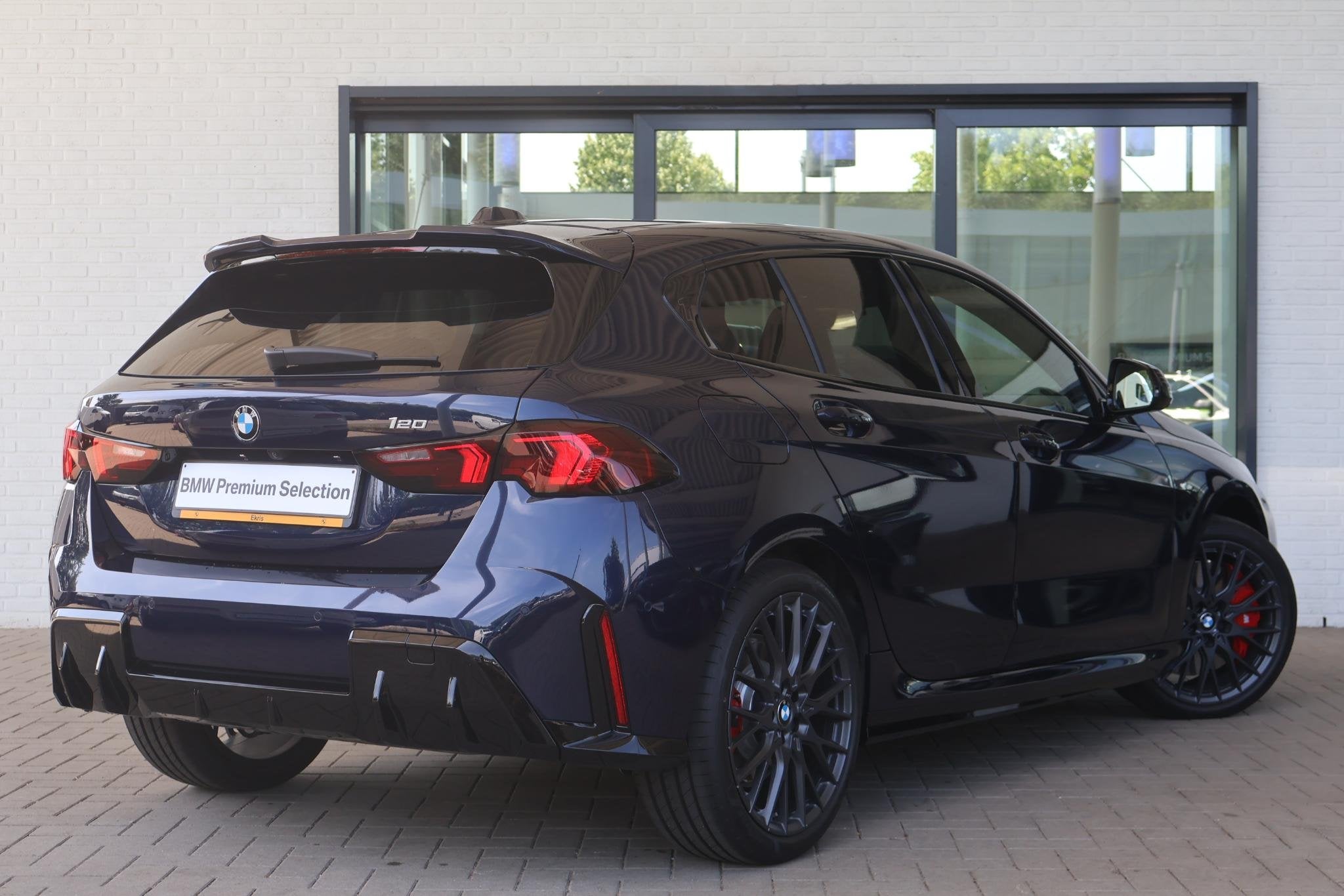 BMW 1-serie 120 M Sport Design Edition | M Sport Pro | Parki, Met garantie (alle), Blauw, Bedrijf, 19 km/l