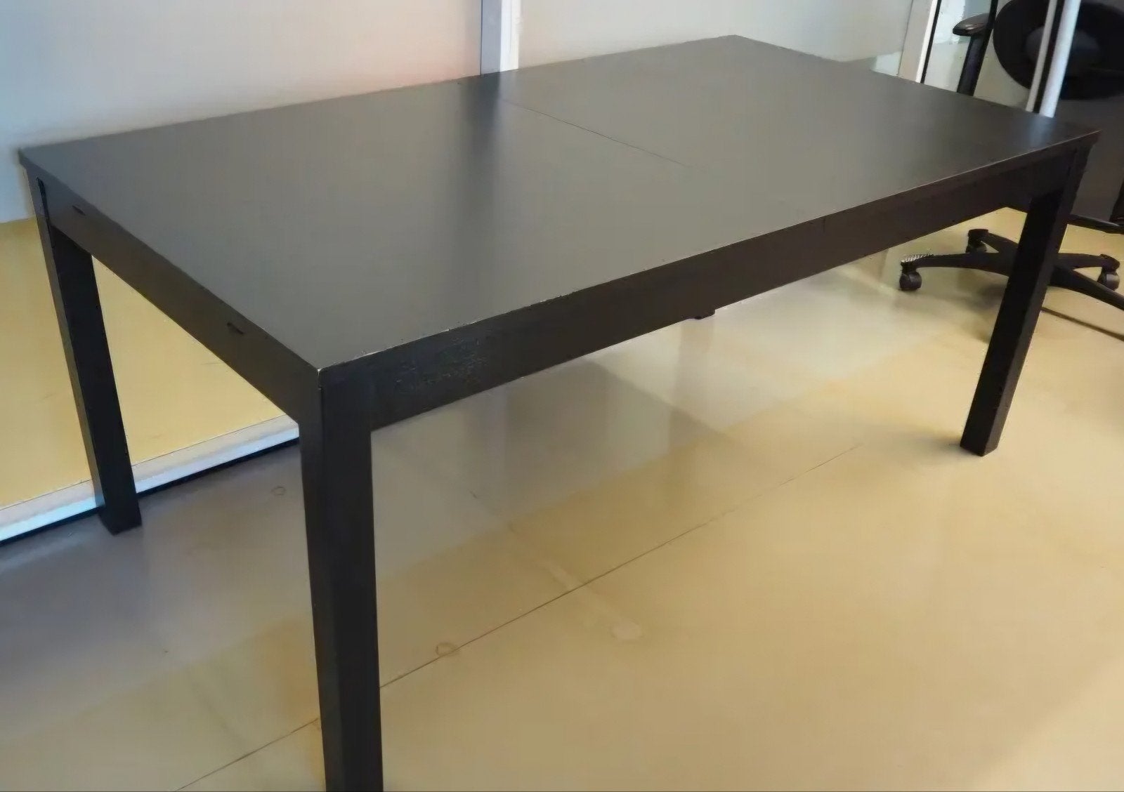 IKEA Bjursta Uitschuifbare Eettafel - Zwart, Huis en Inrichting, Tafels | Eettafels, Ophalen, 200 cm of meer, 50 tot 100 cm, Zo goed als nieuw