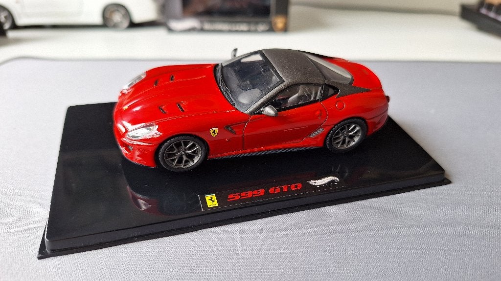 1:43 Ferrari 599 GTO van HotWheels Elite, Ophalen of Verzenden, Gebruikt, Auto, Overige merken