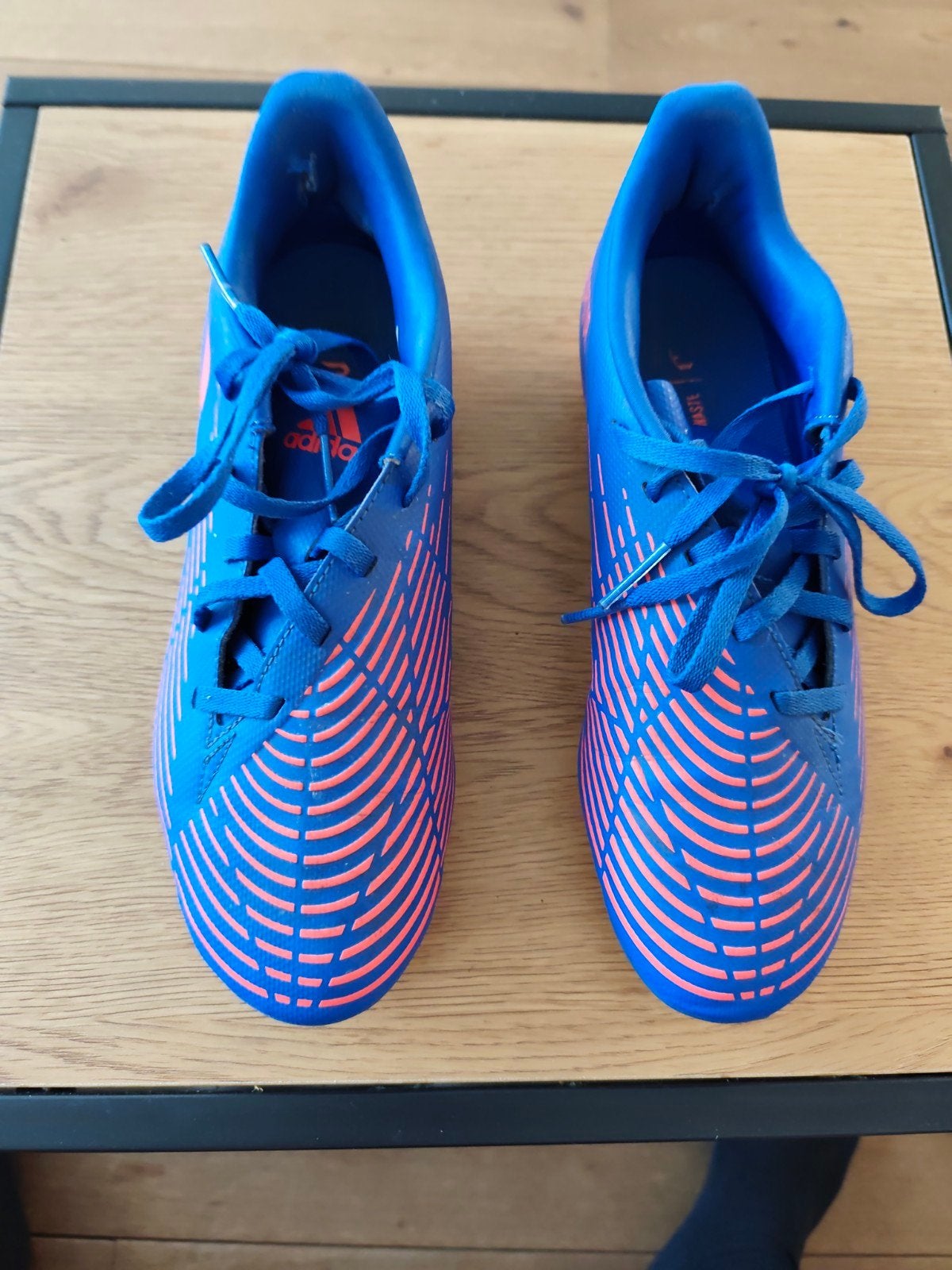 Adidas Predator voetbalschoenen - Maat 40, Sport en Fitness, Voetbal, Ophalen, Maat XS of kleiner, Schoenen, Zo goed als nieuw