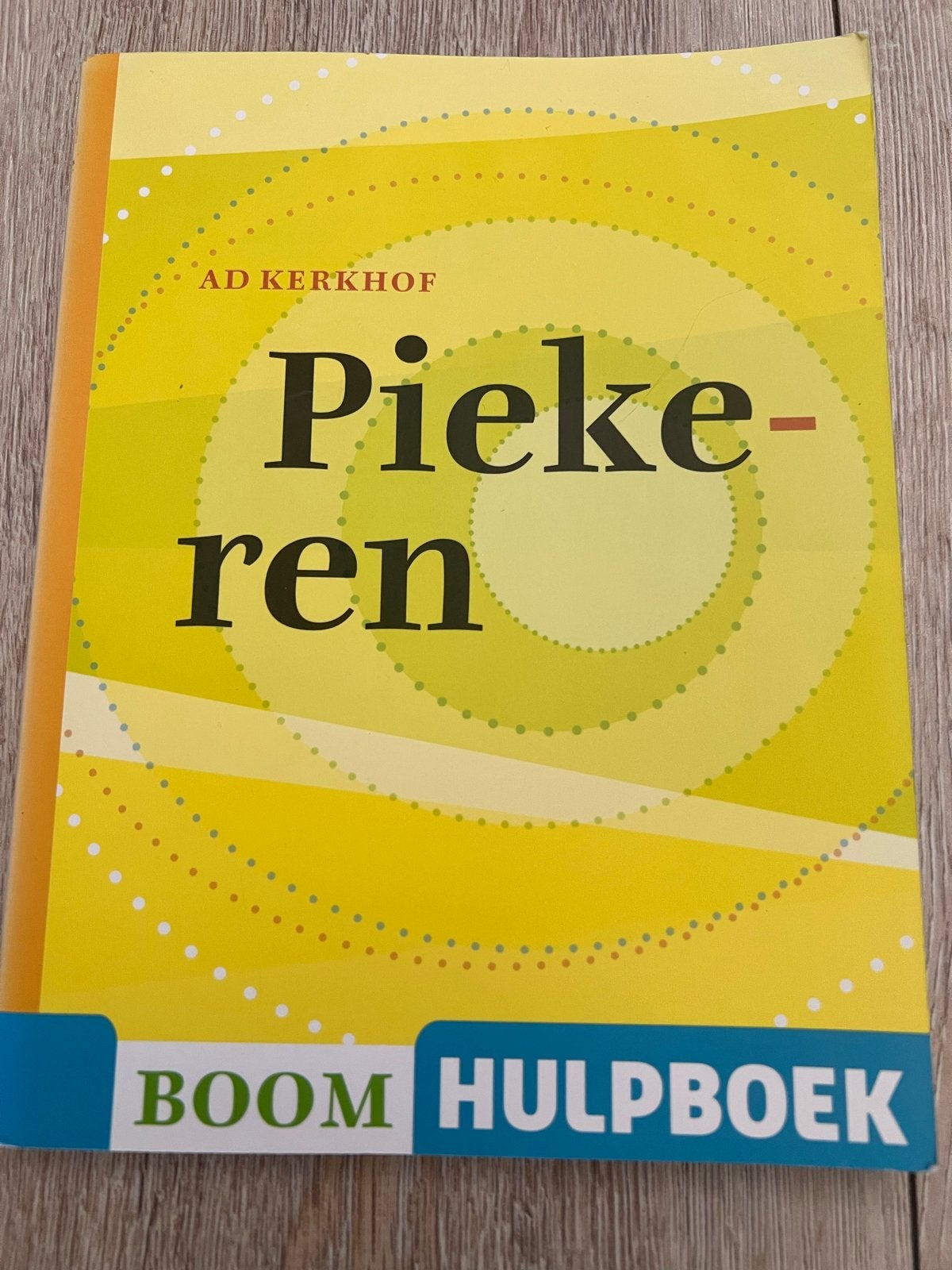 Piekeren - Boom Hulpboek met CD - Ad Kerkhof, Boeken, Ophalen of Verzenden, Gelezen, Klinische psychologie