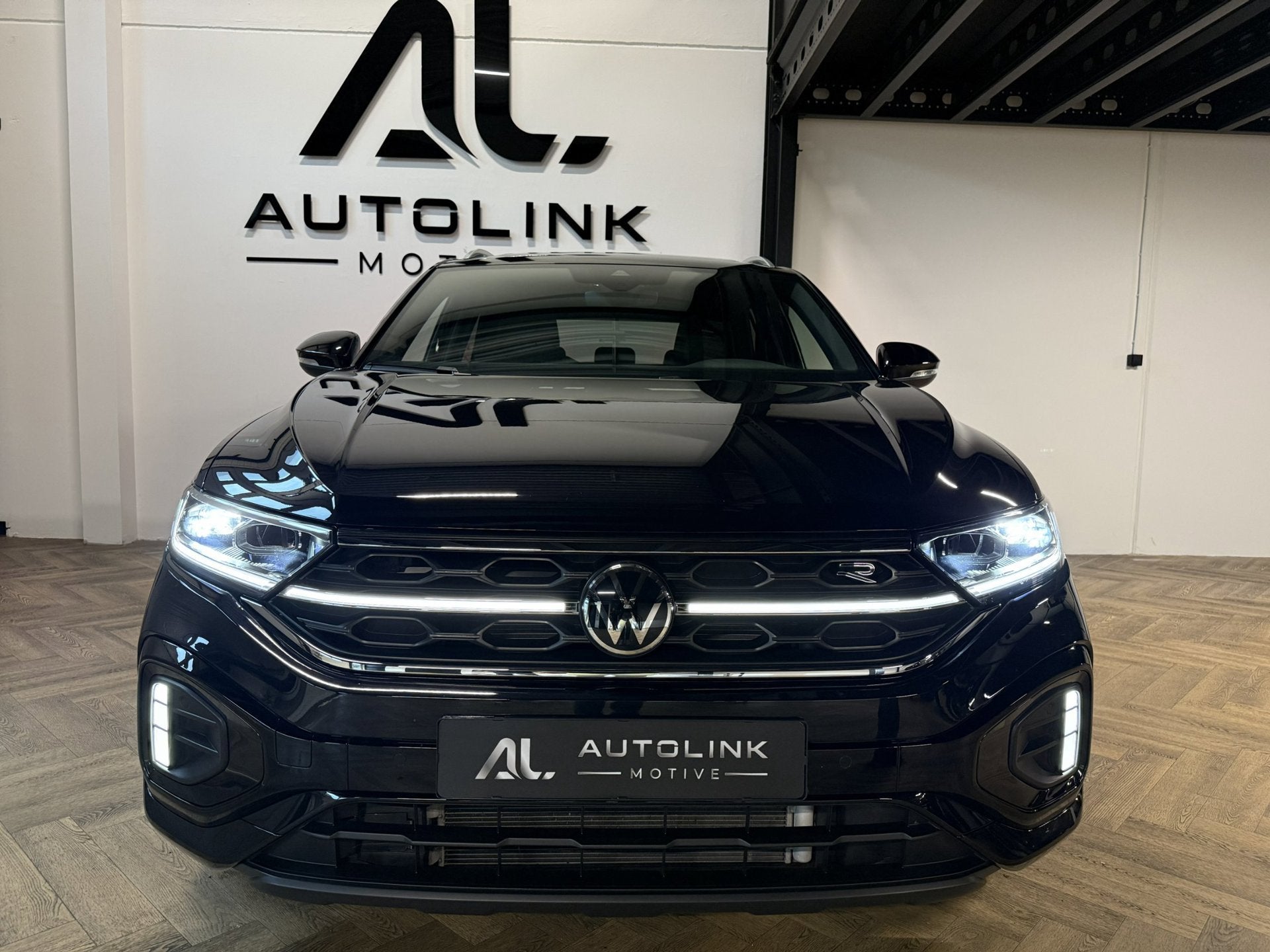 Volkswagen T-Roc 1.5 TSI R-Line Business|PANO|LANEASSIST|CAM, Auto's, Volkswagen, Automatische klimaatregeling, 1498 cc, Zwart