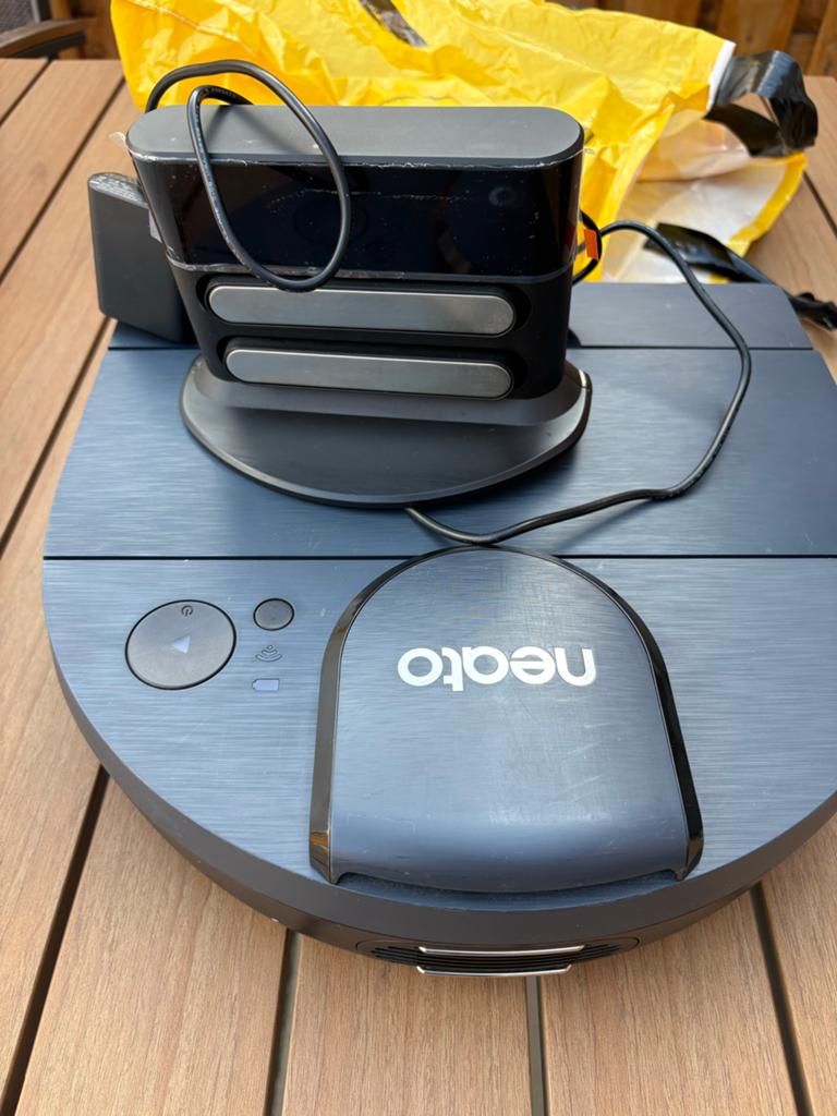 Neato Robotstofzuiger met Oplaadstation - Zo goed als nieuw, Ophalen, Oplaadstation, Zo goed als nieuw, Robotstofzuiger