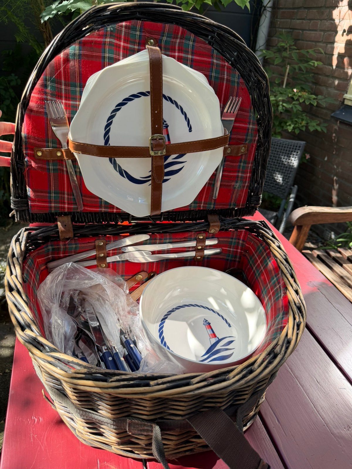 Picknick mand met inhoud, Hobby en Vrije tijd, Picknickmanden, Ophalen, Gebruikt