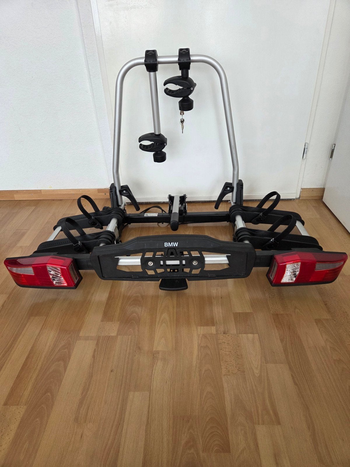 Uebler X22-S E-Bike 2.0 Fietsendrager-Als Nieuwe, Auto diversen, Fietsendragers, Zo goed als nieuw, Trekhaakdrager, 2 fietsen