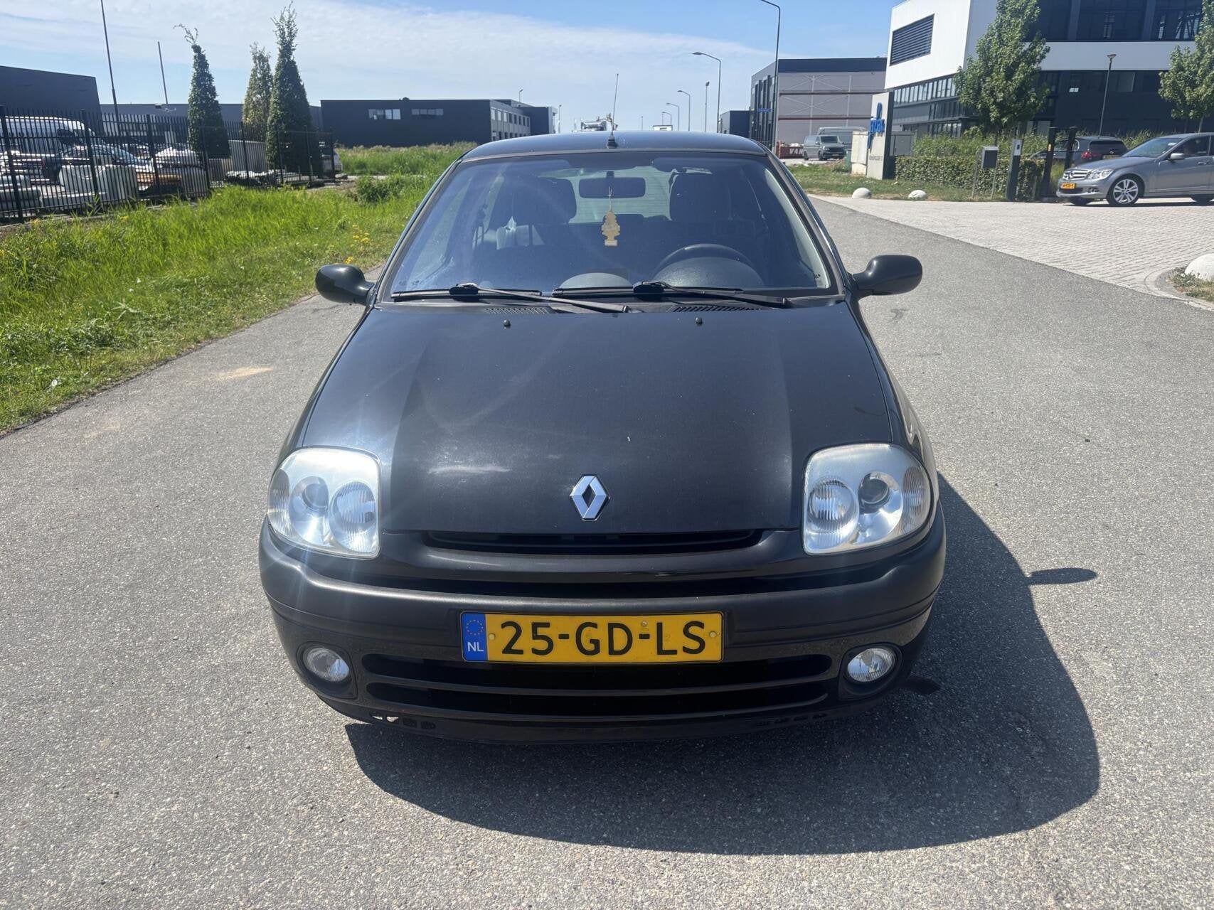 Renault Clio 1.6-16V RXE/AIRCO/ELEK.RAMEN/APK/NAP, Auto's, 970 kg, 535 kg, 4 cilinders, Zwart