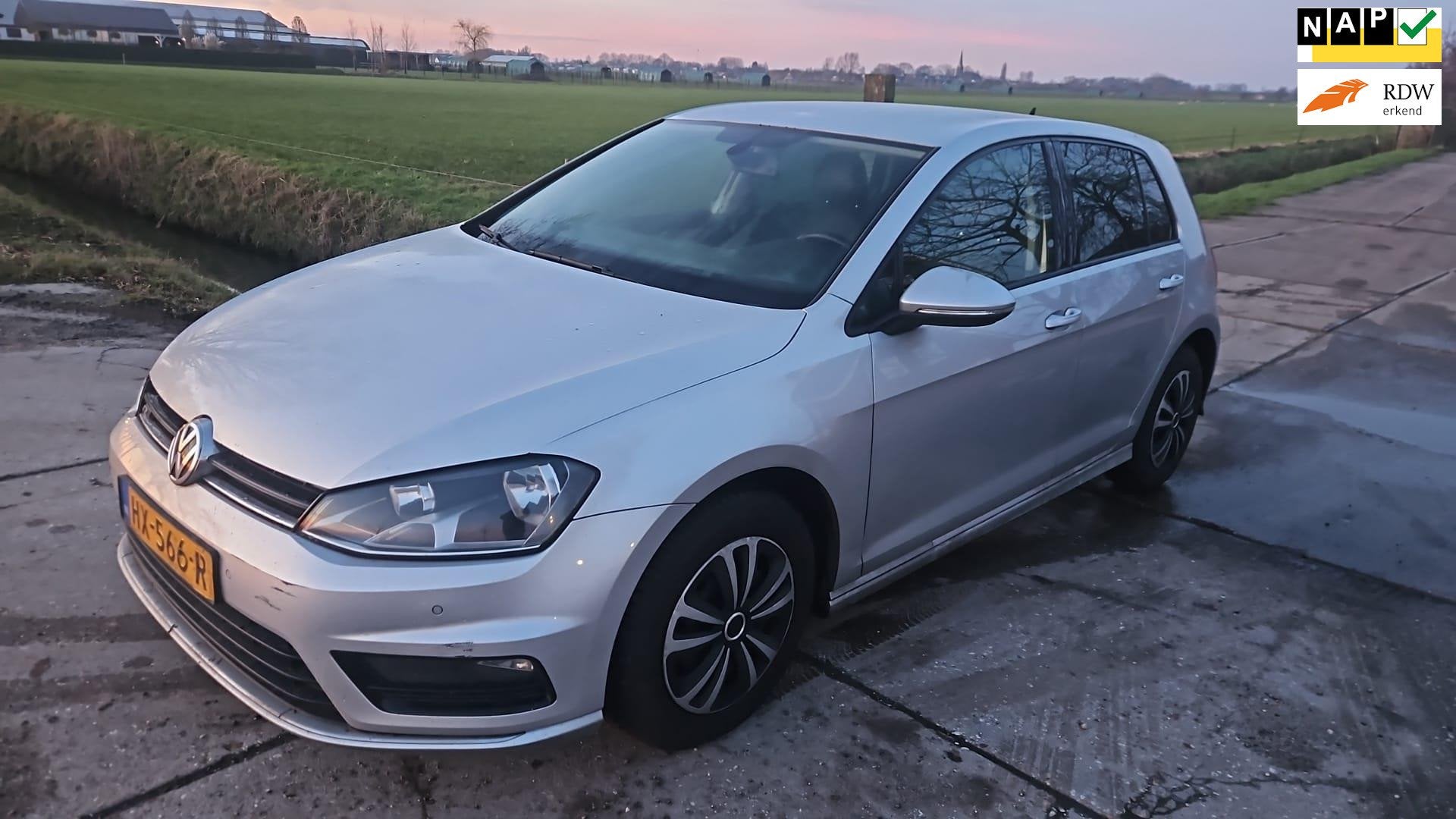 Volkswagen Golf 1.6 TDI Business Edition R/ leder/ clima/ bj, Auto's, Volkswagen, Voorwielaandrijving, Gebruikt, 4 cilinders, Origineel Nederlands