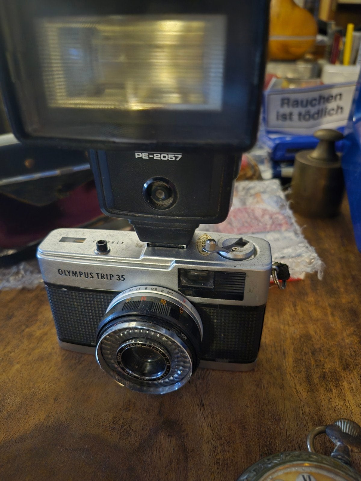 Olympus Trip 35 met National PE-2057 flitser, Audio, Tv en Foto, Fotocamera's Analoog, Ophalen of Verzenden, Gebruikt, Compact