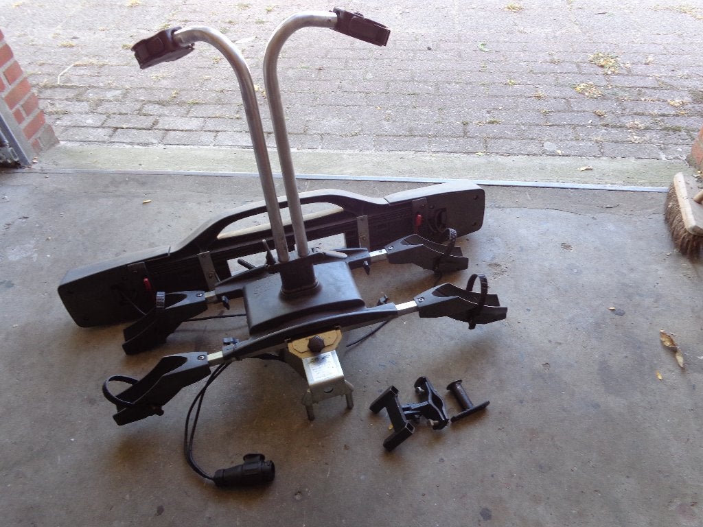 Fietsendrager ,  kantelbaar, Ophalen, Gebruikt, Elektrische fiets, 2 fietsen