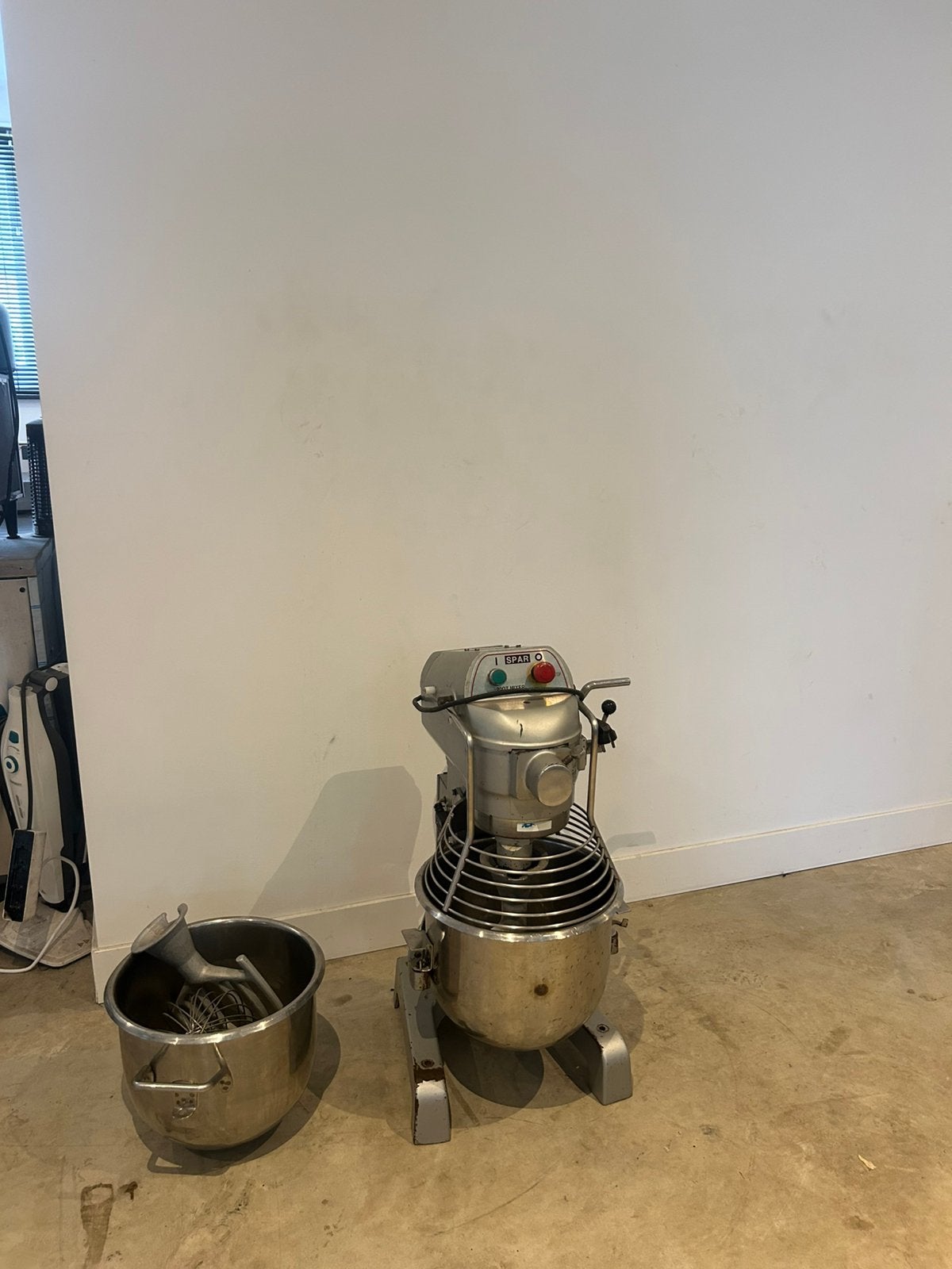 planeetmenger kneder mixer klopper, 4 liter of meer, Ophalen, Zo goed als nieuw, 3 snelheden of meer