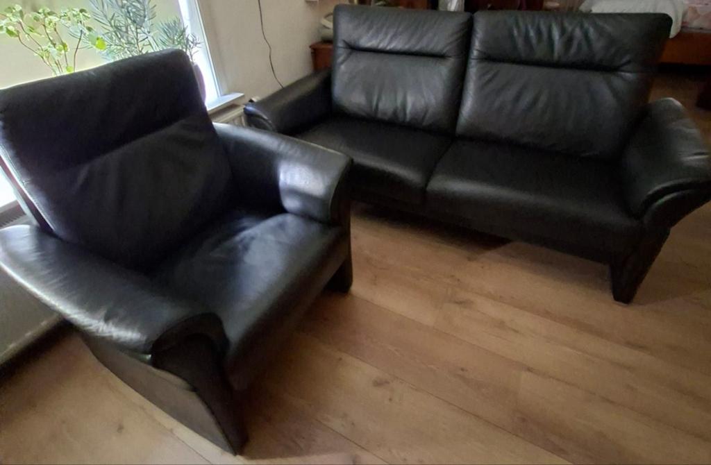Zwarte tijdloze Prominent set: 2-zitsbank en fauteuil, Ophalen, Gebruikt, 150 tot 200 cm, Tweepersoons