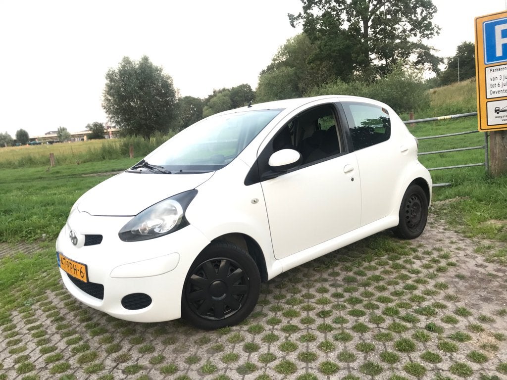 Toyota Aygo 1.0 12V Vvt-i 5DRS Nap, Voorwielaandrijving, Euro 5, Stof, Zwart