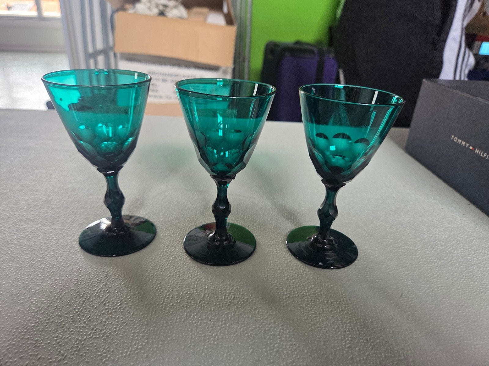 Set van 3 Vintage Groene Glazen, Antiek en Kunst, Antiek | Glas en Kristal, Ophalen of Verzenden
