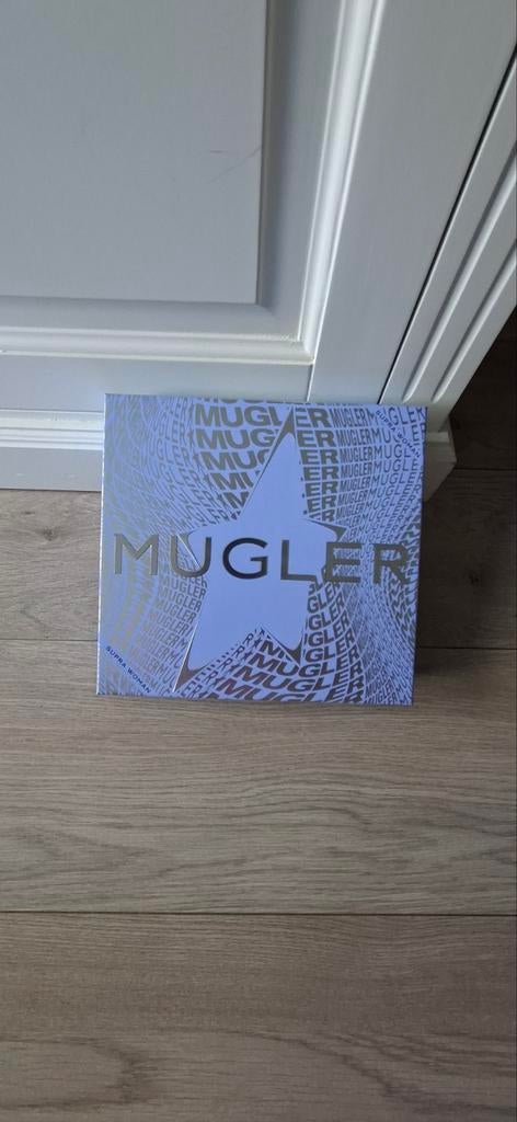 Mugler kado box eau de Parfum, Ophalen, Nieuw, Handen en Nagels