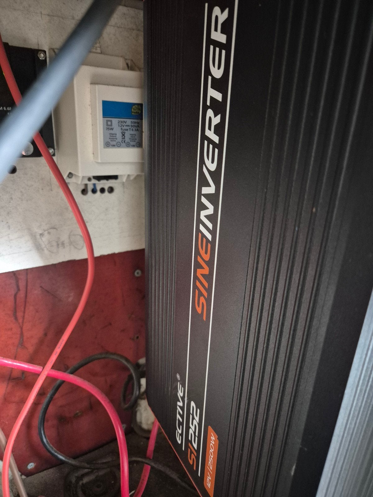 Omvormer 2500W Ective SI252 12V werkend te zien, Ophalen of Verzenden, Gebruikt